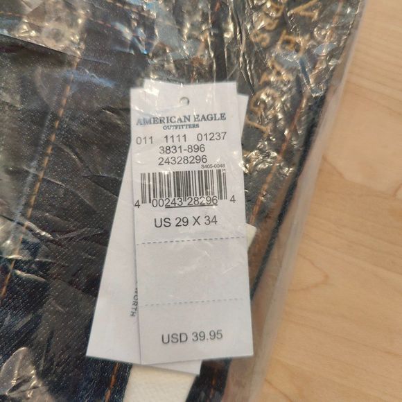 NWT American Eagle Outfitters Men's Jeans, Dark Wash, Loose fit, Size 30 x 34 - Picture 5 of 8